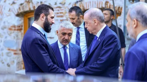 أردوغان يشدد على أهمية حماية سوريا من دوامة العنف الإسرائيلي. أردوغان يشدد على أهمية حماية سوريا من دوامة العنف الإسرائيلي.