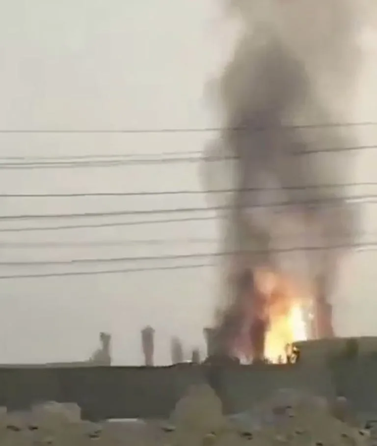 إنتاج جزء من حقل بارس الجنوبي متعطل بفعل تهديدات إسرائيل للغاز الإيراني. إنتاج جزء من حقل بارس الجنوبي متعطل بفعل تهديدات إسرائيل للغاز الإيراني.