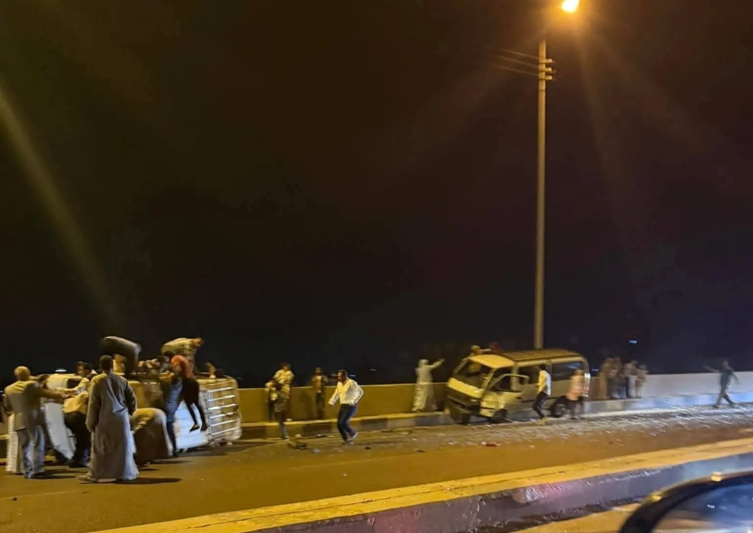 بالأسماء: وقوع حادث تصادم بين سيارتين في البحيرة يسفر عن إصابة 10 أشخاص بالأسماء: وقوع حادث تصادم بين سيارتين في البحيرة يسفر عن إصابة 10 أشخاص