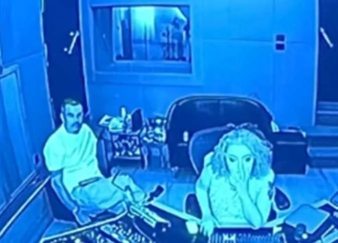 عمرو دياب يساند ابنته جنا في أحدث إصداراتها الموسيقية (صور) عمرو دياب يساند ابنته جنا في أحدث إصداراتها الموسيقية (صور)
