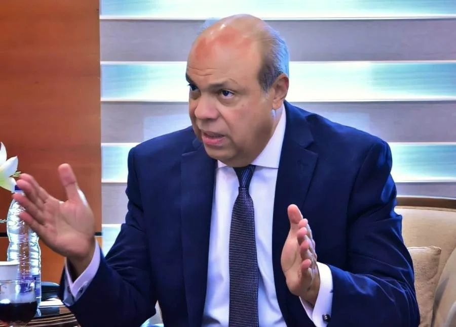 وزير الطيران: مصر حققت نجاحًا في التعامل مع أزمة إغلاق الأجواء المحيطة. وزير الطيران: مصر حققت نجاحًا في التعامل مع أزمة إغلاق الأجواء المحيطة.