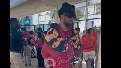 حضور جماهيري غفير للأهلي في أمريكا.. والمراوح كوسيلة لمواجهة حرارة الطقس (فيديو) حضور جماهيري غفير للأهلي في أمريكا.. والمراوح كوسيلة لمواجهة حرارة الطقس (فيديو)