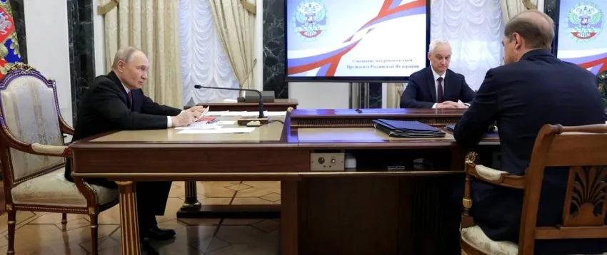 بوتين يعلن لترامب استعداده لإجراء محادثات جديدة مع أوكرانيا بوتين يعلن لترامب استعداده لإجراء محادثات جديدة مع أوكرانيا