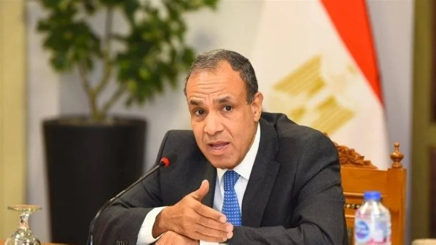 مصر: الهجوم الإسرائيلي يمثل «تصعيدا خطيرا» مصر: الهجوم الإسرائيلي يمثل «تصعيدا خطيرا»