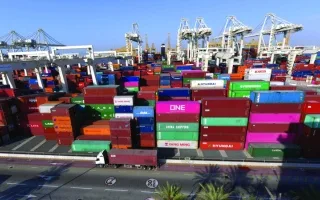 سلطان بن سليم: «موانئ دبي» ليست كيانًا سياسيًا بل شركة تجارية بحتة سلطان بن سليم: «موانئ دبي» ليست كيانًا سياسيًا بل شركة تجارية بحتة