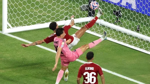بطعم الخسارة للأحمر.. التعادل بدون أهداف ينهي مباراة الأهلي وإنتر ميامي بطعم الخسارة للأحمر.. التعادل بدون أهداف ينهي مباراة الأهلي وإنتر ميامي