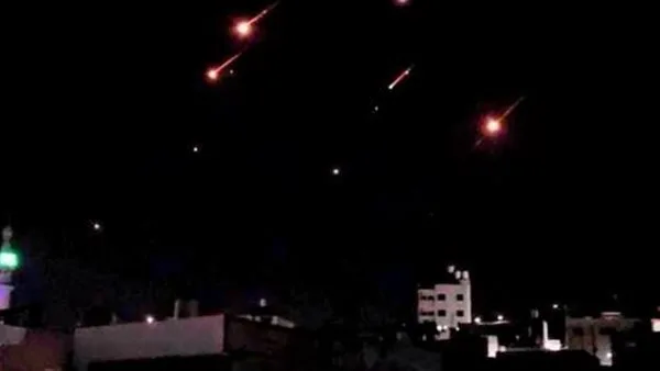 جيش الاحتلال الإسرائيلي يقصف موقع منظمة أبحاث دفاعية إيرانية جيش الاحتلال الإسرائيلي يقصف موقع منظمة أبحاث دفاعية إيرانية