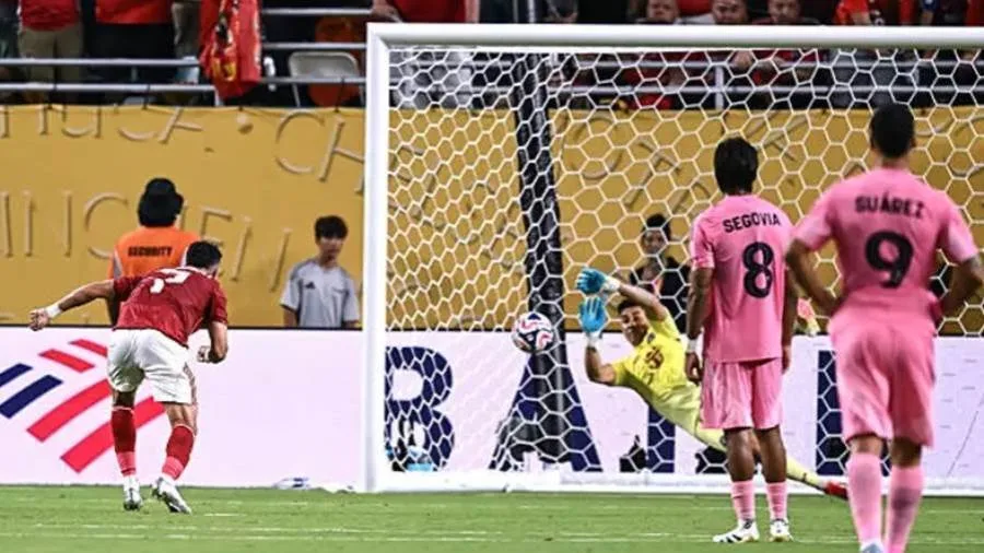 عاجل.. ما هو موقف مدرب الأهلي من أزمة زيزو وتريزيجيه والفدائي؟ عاجل.. ما هو موقف مدرب الأهلي من أزمة زيزو وتريزيجيه والفدائي؟