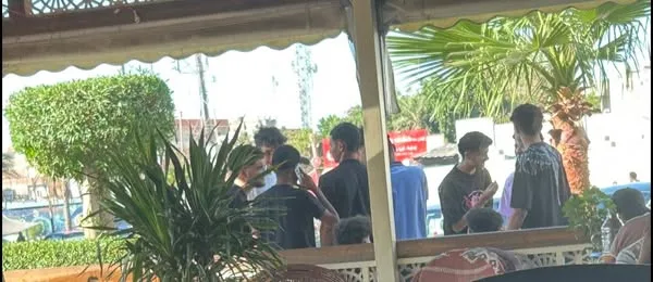 قبل بدء اللجان.. توافد طلاب الثانوية العامة بالغردقة على المقاهي قبل بدء اللجان.. توافد طلاب الثانوية العامة بالغردقة على المقاهي