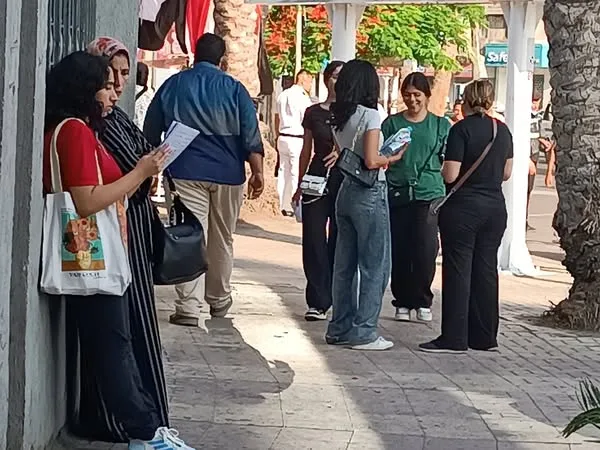 طالبات الإسكندرية تتوجه إلى لجان امتحانات الثانوية العامة طالبات الإسكندرية تتوجه إلى لجان امتحانات الثانوية العامة