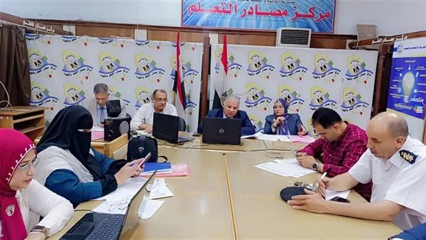 مدير “تعليم الفيوم” يراقب سير امتحانات الثانوية العامة من غرفة العمليات مدير “تعليم الفيوم” يراقب سير امتحانات الثانوية العامة من غرفة العمليات