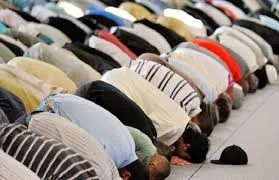قرار أداء الصلاة بسرعة للرد على الهاتف: الاستئناف مسموح فقط في حالة معينة قرار أداء الصلاة بسرعة للرد على الهاتف: الاستئناف مسموح فقط في حالة معينة