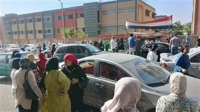 بدء امتحانات الثانوية العامة في الإسماعيلية.. الطلاب يتوجهون لاختبار التربية الدينية والوطنية وسط استعدادات مكثفة بدء امتحانات الثانوية العامة في الإسماعيلية.. الطلاب يتوجهون لاختبار التربية الدينية والوطنية وسط استعدادات مكثفة