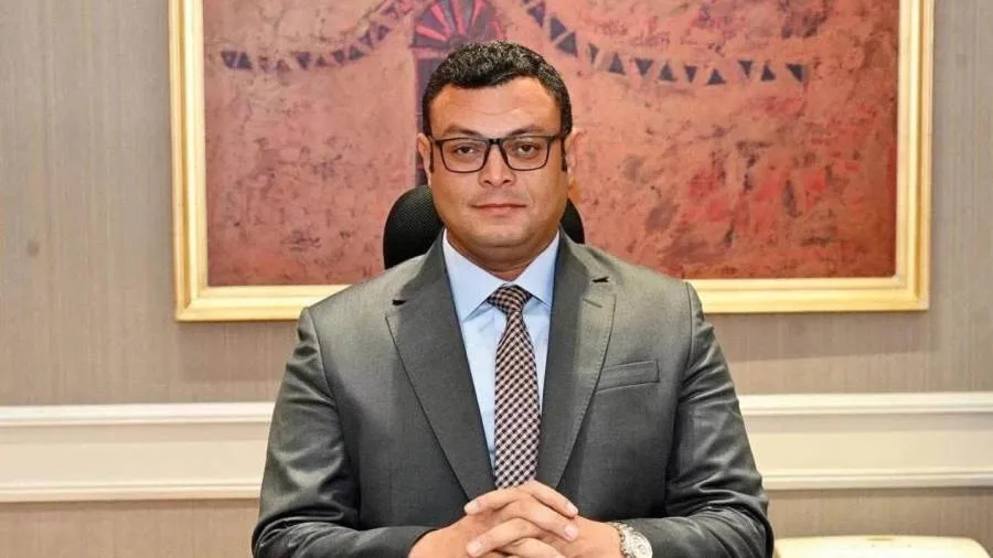 وزير الإسكان يتخذ قرارات بإزالة مخالفات البناء والانتهاكات في القاهرة وبورسعيد الجديدة والساحل الشمالي وزير الإسكان يتخذ قرارات بإزالة مخالفات البناء والانتهاكات في القاهرة وبورسعيد الجديدة والساحل الشمالي