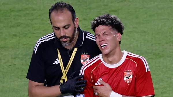 محمد يوسف يزور إمام عاشور في المستشفى للاطمئنان عليه محمد يوسف يزور إمام عاشور في المستشفى للاطمئنان عليه