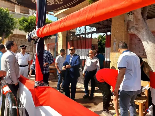 رئيس مدينة دسوق في كفر الشيخ يقوم بجولة تفقدية لليقظة على لجان امتحانات الثانوية العامة. رئيس مدينة دسوق في كفر الشيخ يقوم بجولة تفقدية لليقظة على لجان امتحانات الثانوية العامة.