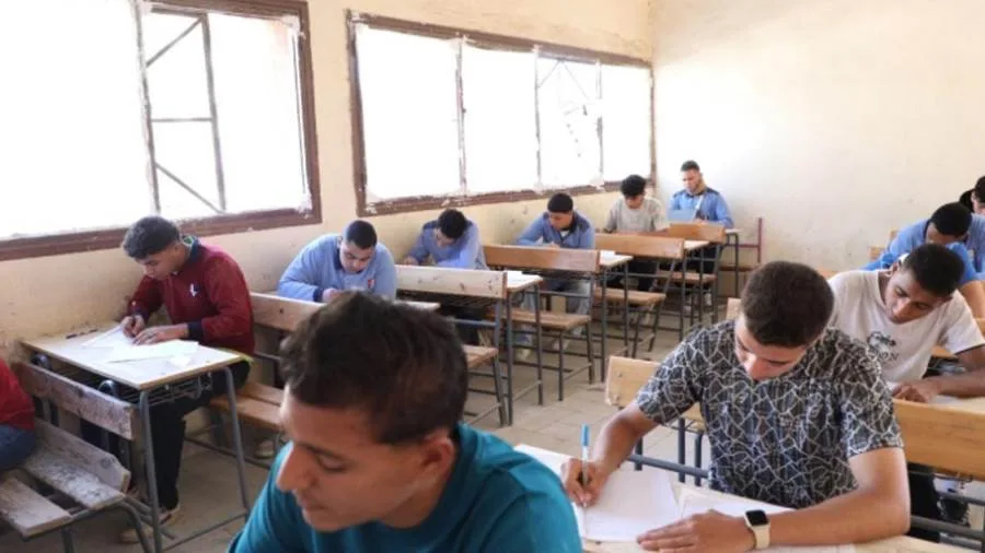 بدء امتحانات الثانوية العامة في أسوان بدء امتحانات الثانوية العامة في أسوان