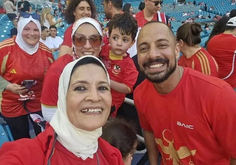 نجوم مصر يؤازرون الأهلي من مدرجات كأس العالم للأندية (صور) نجوم مصر يؤازرون الأهلي من مدرجات كأس العالم للأندية (صور)