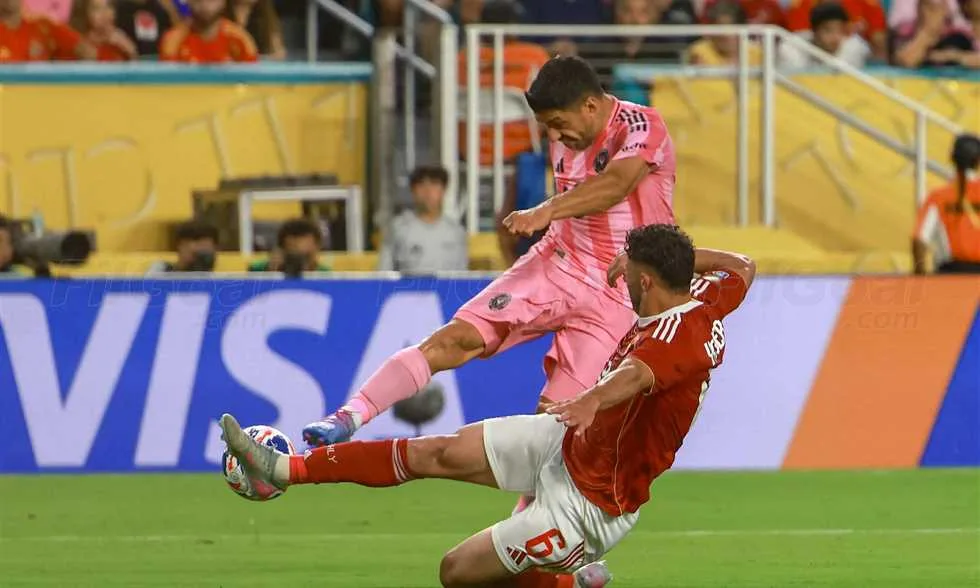 سواريز: الشناوي هو أفضل لاعب في اللقاء سواريز: الشناوي هو أفضل لاعب في اللقاء