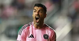 سواريز يشيد بقائد الأهلي في بداية كأس العالم للأندية سواريز يشيد بقائد الأهلي في بداية كأس العالم للأندية