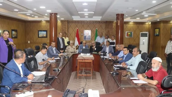 محافظ القليوبية يزور غرفة العمليات الخاصة بلجان الثانوية العامة محافظ القليوبية يزور غرفة العمليات الخاصة بلجان الثانوية العامة
