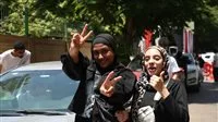 الثانوية العامة 2025: طالبة تشير إلى تنظيم دخول اللجان وسهولة الامتحانات الثانوية العامة 2025: طالبة تشير إلى تنظيم دخول اللجان وسهولة الامتحانات