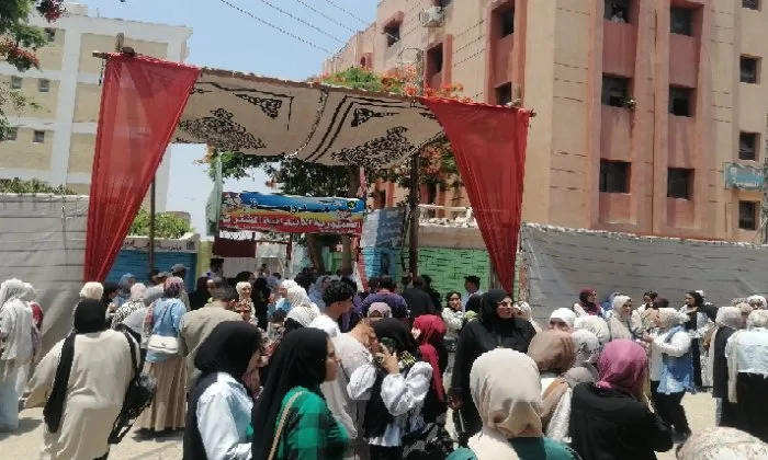 مع انطلاق امتحانات الثانوية العامة.. طمأنينة لدى طلاب الشرقية مع انطلاق امتحانات الثانوية العامة.. طمأنينة لدى طلاب الشرقية