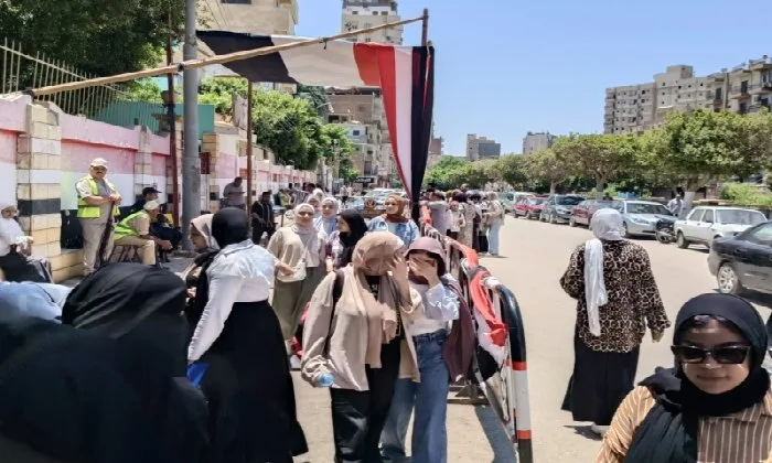 ارتياح طلاب الثانوية العامة في الفيوم من امتحان “الدين” مع بعض الملاحظات على “الوطنية” ارتياح طلاب الثانوية العامة في الفيوم من امتحان “الدين” مع بعض الملاحظات على “الوطنية”