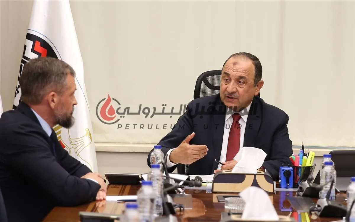 وزير قطاع الأعمال العام يناقش فرص التعاون في مجال الألومنيوم مع تحالف يقوده “روسال” الروسية وزير قطاع الأعمال العام يناقش فرص التعاون في مجال الألومنيوم مع تحالف يقوده “روسال” الروسية