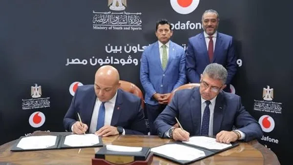 اتفاق تعاون بين وزارة الرياضة وفودافون مصر لإقامة محطات تقوية شبكات الهاتف المحمول في مراكز الشباب والأندية الرياضية اتفاق تعاون بين وزارة الرياضة وفودافون مصر لإقامة محطات تقوية شبكات الهاتف المحمول في مراكز الشباب والأندية الرياضية