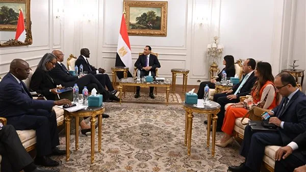 مدبولي يناقش مع البنك الدولي تسريع تشغيل المطارات المصرية بنظام الخصخصة مدبولي يناقش مع البنك الدولي تسريع تشغيل المطارات المصرية بنظام الخصخصة