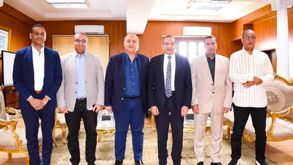 جامعة بني سويف تُصبح جزءًا من التحالف الرئاسي لإعادة تدوير نفايات البناء وتعزيز التنمية المستدامة في منطقة شمال الصعيد. جامعة بني سويف تُصبح جزءًا من التحالف الرئاسي لإعادة تدوير نفايات البناء وتعزيز التنمية المستدامة في منطقة شمال الصعيد.