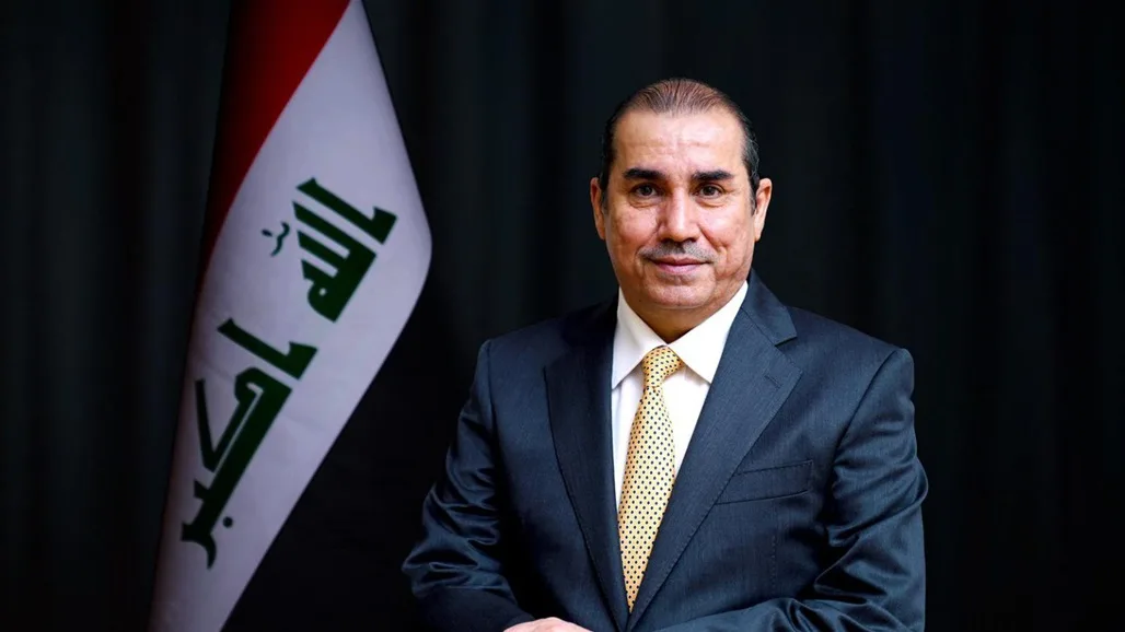 العراقيون العالقون: الطريق التركي مفتوح للعودة وسفارة بغداد تؤكد: التأشيرات توزع في المطارات. العراقيون العالقون: الطريق التركي مفتوح للعودة وسفارة بغداد تؤكد: التأشيرات توزع في المطارات.