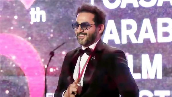 أحمد حلمي: السينما المغربية تنبض بالأناقة والإنسانية مثل الدانتيلا، والمغرب يتمتع دائمًا بجو من الطاقة الإيجابية والترحيب. أحمد حلمي: السينما المغربية تنبض بالأناقة والإنسانية مثل الدانتيلا، والمغرب يتمتع دائمًا بجو من الطاقة الإيجابية والترحيب.