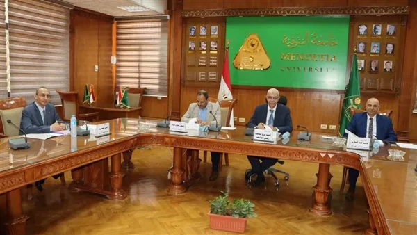 رئيس جامعة المنوفية يتولى رئاسة لجنة لاستعراض طلبات تجديد القائمين على إدارة المناصب العليا وأمناء الكليات. رئيس جامعة المنوفية يتولى رئاسة لجنة لاستعراض طلبات تجديد القائمين على إدارة المناصب العليا وأمناء الكليات.