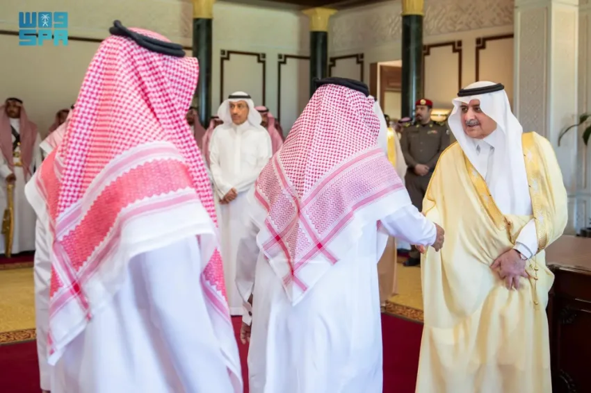 أمير تبوك يرحب بوكلاء ومنسوبي الإمارة بمناسبة عيد الأضحى المبارك أمير تبوك يرحب بوكلاء ومنسوبي الإمارة بمناسبة عيد الأضحى المبارك