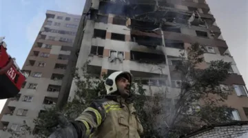 دمار كبير وانفجارات صاخبة في طهران.. غارات إسرائيلية تستهدف المباني السكنية مع سقوط قتلى وجرحى