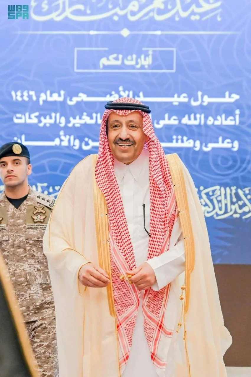 أمير الباحة يتلقى التهاني بمناسبة عيد الأضحى أمير الباحة يتلقى التهاني بمناسبة عيد الأضحى