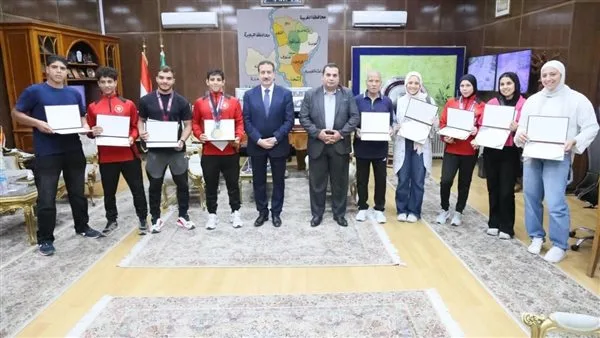 تقديرًا لإنجازاتهم في البطولات الدولية والحصول على ميداليات ذهبية، محافظ المنوفية يكرم الرياضيين المميزين من أبناء المحافظة. تقديرًا لإنجازاتهم في البطولات الدولية والحصول على ميداليات ذهبية، محافظ المنوفية يكرم الرياضيين المميزين من أبناء المحافظة.