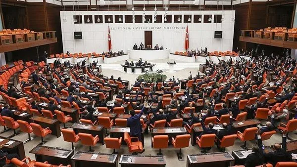 مجلس الشيوخ الباكستاني يوافق بالإجماع على قرار يؤيد إيران ويستنكر هجمات إسرائيل مجلس الشيوخ الباكستاني يوافق بالإجماع على قرار يؤيد إيران ويستنكر هجمات إسرائيل