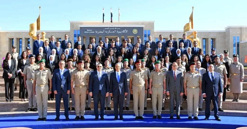 وزير الخارجية يثني على مساهمة الأكاديمية العسكرية المصرية في تدريب الملحقين الدبلوماسيين وزير الخارجية يثني على مساهمة الأكاديمية العسكرية المصرية في تدريب الملحقين الدبلوماسيين