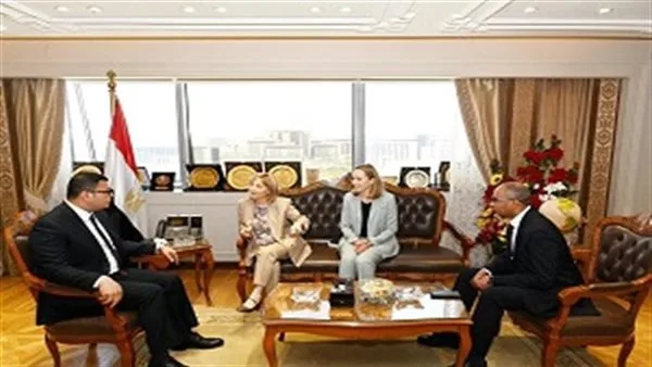 وزير الإسكان يلتقي نائبة رئيس بنك الاستثمار الأوروبي لمناقشة مجالات التعاون المشتركة وزير الإسكان يلتقي نائبة رئيس بنك الاستثمار الأوروبي لمناقشة مجالات التعاون المشتركة