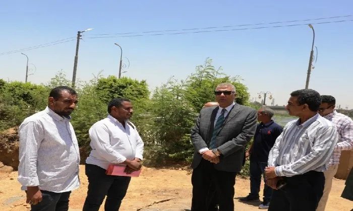 محافظ أسوان يقوم بجولة لمتابعة تطوير حديقة الأندلس الجديدة في إدفو محافظ أسوان يقوم بجولة لمتابعة تطوير حديقة الأندلس الجديدة في إدفو