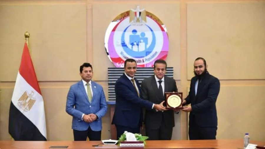 وزير الصحة يجتمع بجلسة موسعة مع لجنة الصحة باستخدام نموذج محاكاة لمجلس الشيوخ في وزارة الرياضة وزير الصحة يجتمع بجلسة موسعة مع لجنة الصحة باستخدام نموذج محاكاة لمجلس الشيوخ في وزارة الرياضة
