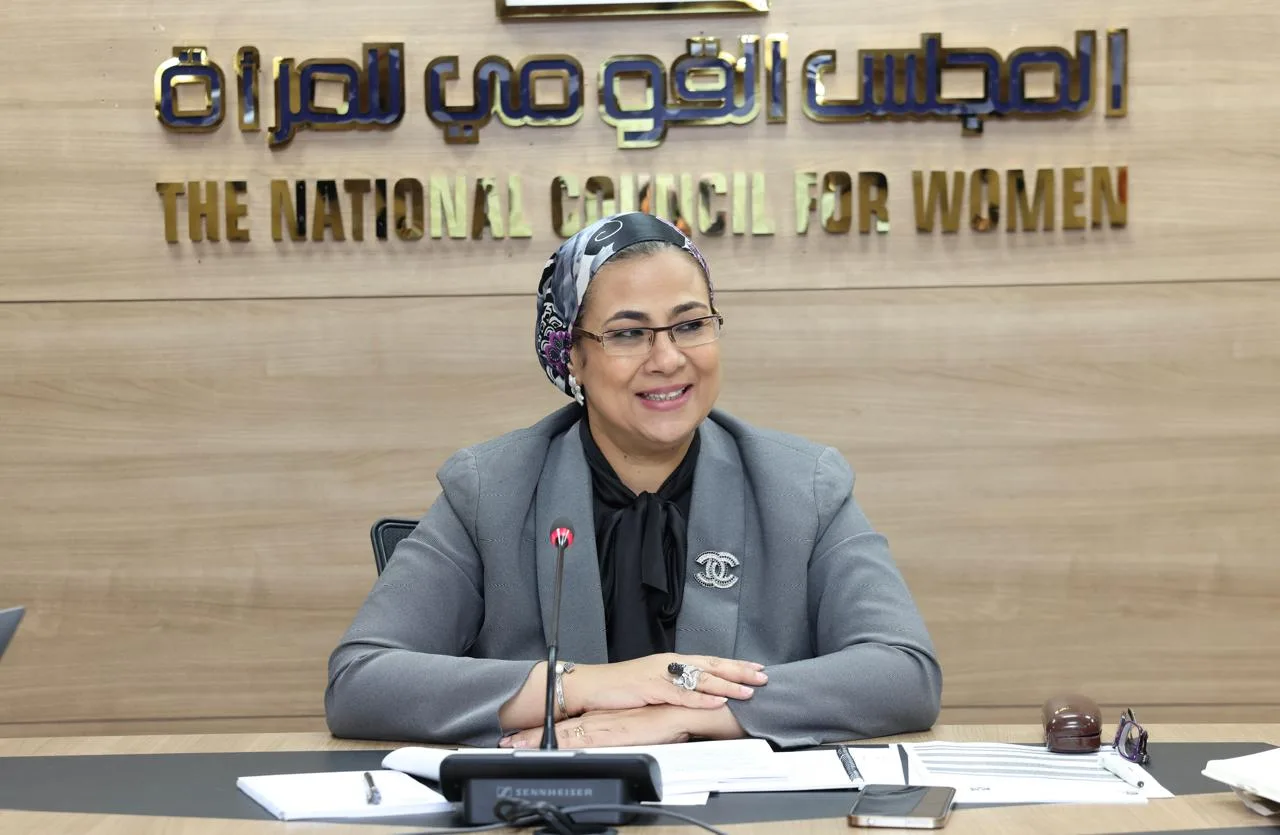 رئيسة المجلس القومي للمرأة تستقبل وفدًا من الجامعة الأمريكية في مصر وجامعة جورج واشنطن في الولايات المتحدة رئيسة المجلس القومي للمرأة تستقبل وفدًا من الجامعة الأمريكية في مصر وجامعة جورج واشنطن في الولايات المتحدة