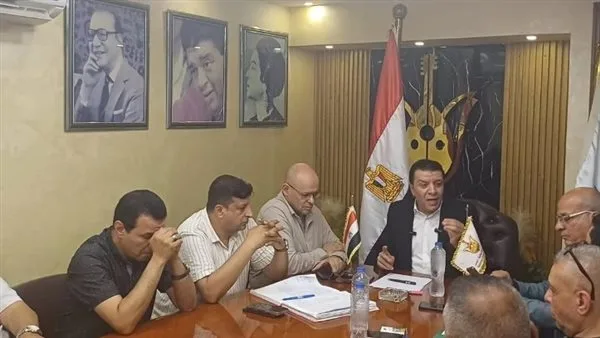 تحديثات منتظرة في مجلس نقابة الموسيقيين.. مصطفى كامل ينظم قرعة التجديد النصفي بروح الإنصاف تحديثات منتظرة في مجلس نقابة الموسيقيين.. مصطفى كامل ينظم قرعة التجديد النصفي بروح الإنصاف