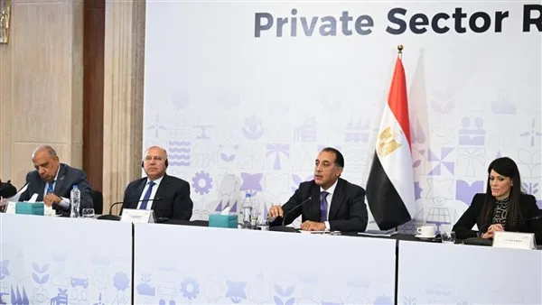 مدبولي يقود جلسة نقاش حول الإصلاحات الهيكلية لتعزيز قدرة القطاع الخاص على المنافسة مدبولي يقود جلسة نقاش حول الإصلاحات الهيكلية لتعزيز قدرة القطاع الخاص على المنافسة