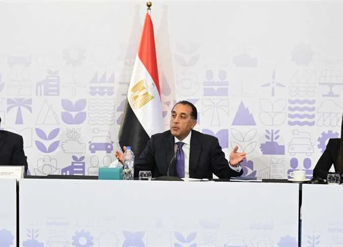 رئيس الوزراء يقود حلقة نقاش حول “الإصلاحات الأساسية لتعزيز قدرة القطاع الخاص على المنافسة” رئيس الوزراء يقود حلقة نقاش حول “الإصلاحات الأساسية لتعزيز قدرة القطاع الخاص على المنافسة”
