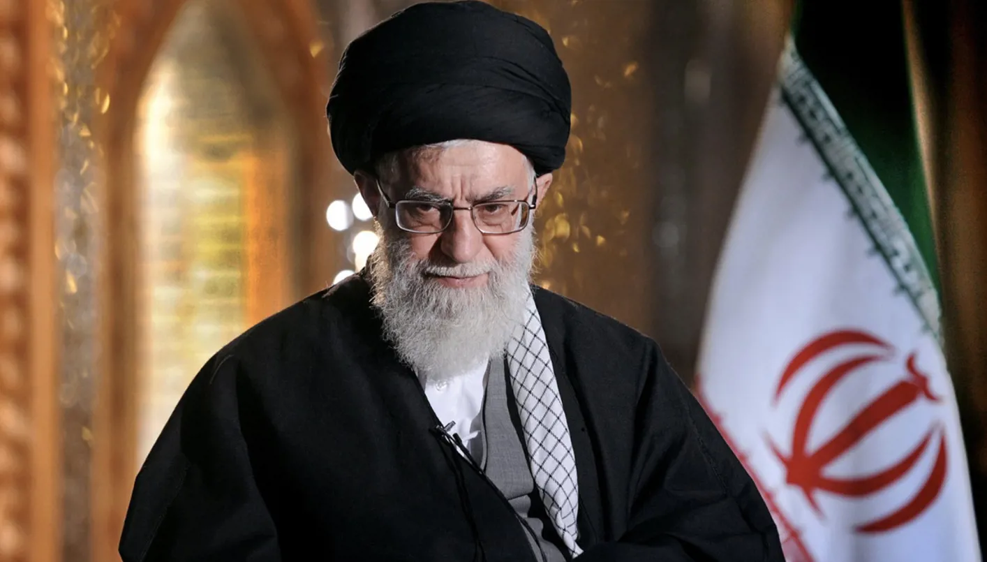 مسؤولان أمريكيان: ترامب رفض مشروعًا إسرائيليًا لتصفيه المرشد الإيراني مسؤولان أمريكيان: ترامب رفض مشروعًا إسرائيليًا لتصفيه المرشد الإيراني