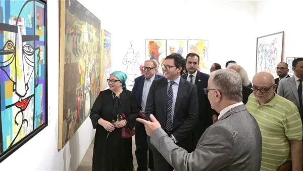 وزير الثقافة يطلق فعاليات الدورة الخامسة والأربعين من المعرض العام في دار الأوبرا (صور وفيديو) وزير الثقافة يطلق فعاليات الدورة الخامسة والأربعين من المعرض العام في دار الأوبرا (صور وفيديو)